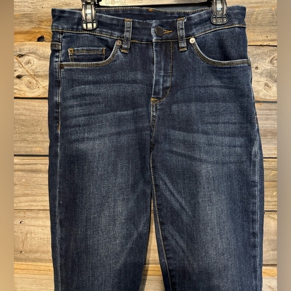 BLANKNYC- women’s ruffle-hem cropped jeans- exclusive- size 26 - Picture 3 of 8